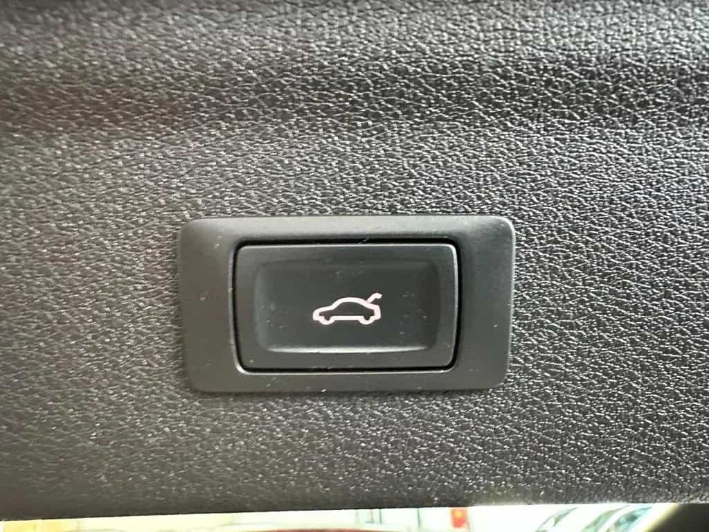 Audi Q3 *BiXenon*Sitzh.*elek. Heckkl.*1.Hand. * 04/2017-photo-28