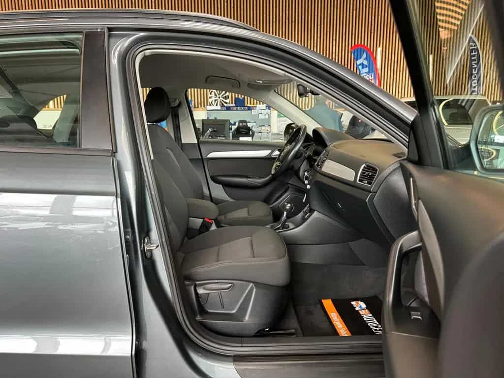 Audi Q3 *BiXenon*Sitzh.*elek. Heckkl.*1.Hand. * 04/2017-photo-38