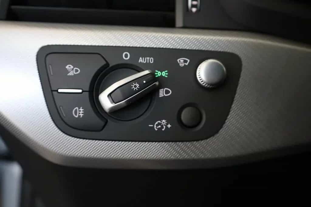 Audi A4 Avant 45 TFSI S Line Leder,Navi,LED,Panorama 03/2019-photo-21