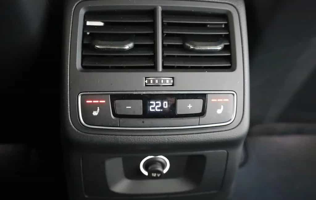 Audi A4 Avant 45 TFSI S Line Leder,Navi,LED,Panorama 03/2019-photo-24
