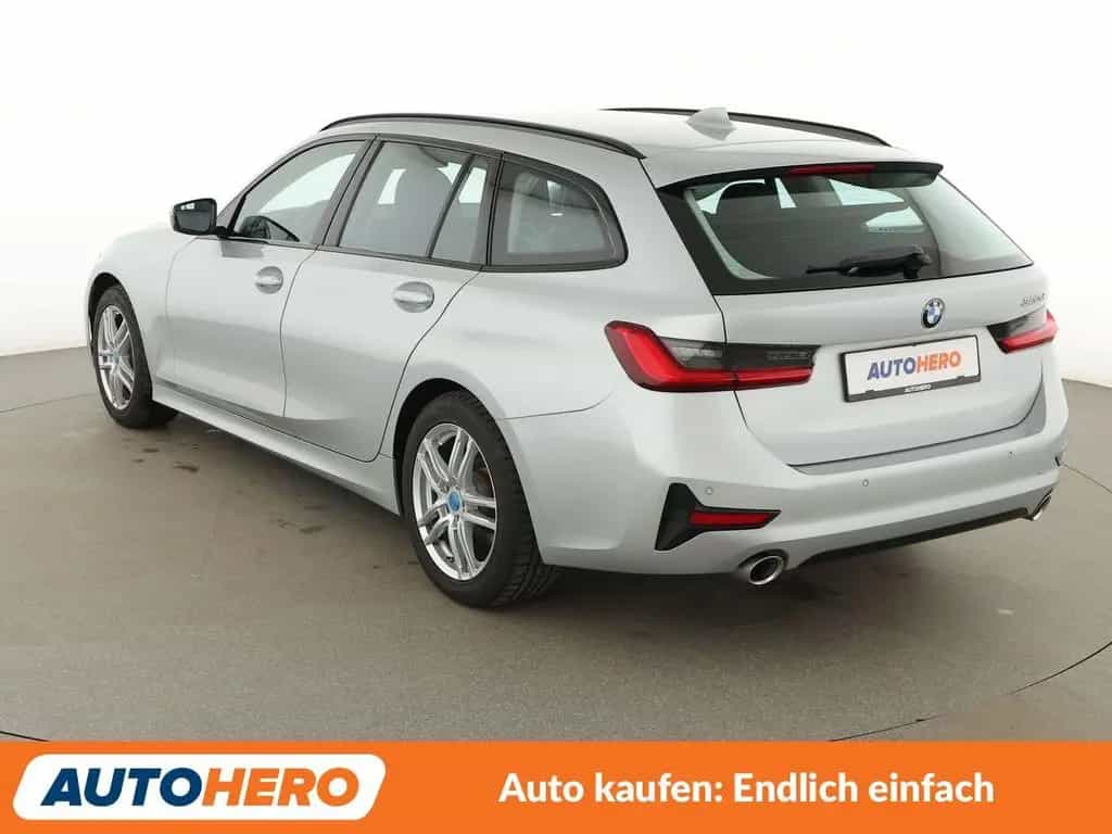 BMW 320 d Sport Line Aut.*NAVI*LED*PDC*ACC*SHZ*ALU* 08/2020-photo-3