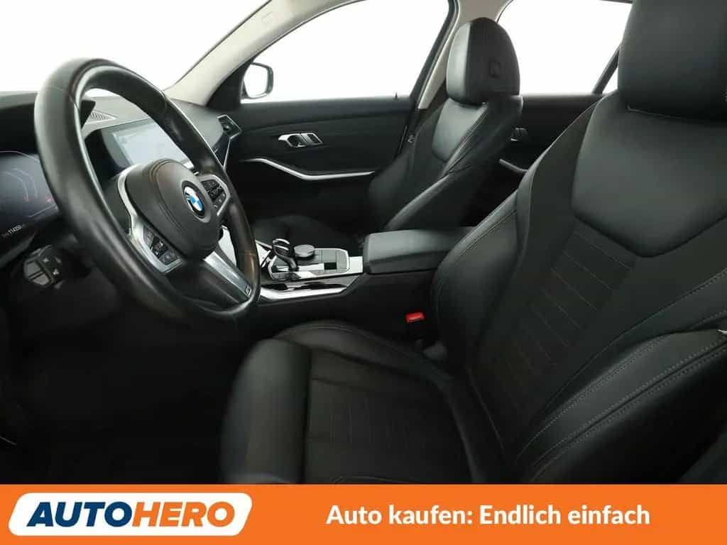 BMW 320 d Sport Line Aut.*NAVI*LED*PDC*ACC*SHZ*ALU* 08/2020-photo-9
