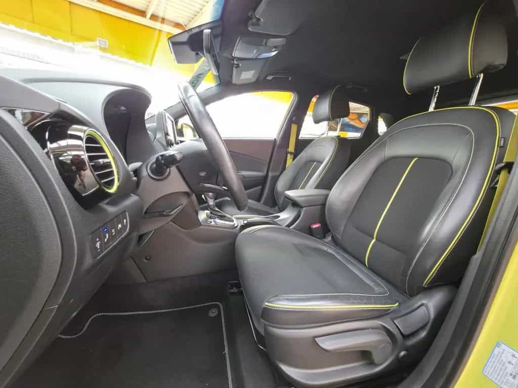 Hyundai KONA 1,6 T-GDI DCT 4WD Style LED HuD NAV 02/2019-photo-3