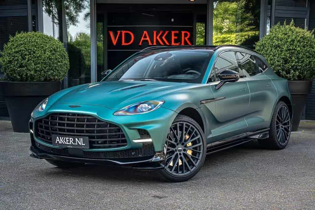 Aston Martin DBX 707 Ceramic Brakes | 23 Inch | 4x Vent.Seats 01/2023-photo-0