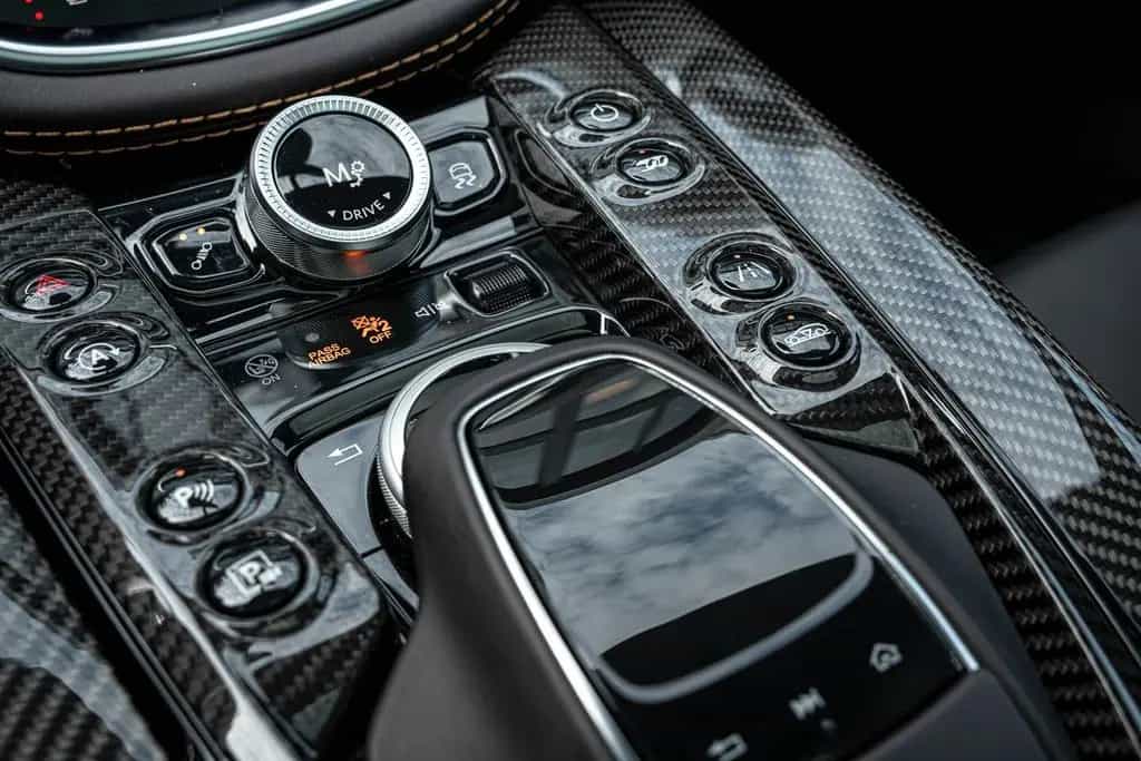 Aston Martin DBX 707 Ceramic Brakes | 23 Inch | 4x Vent.Seats 01/2023-photo-19