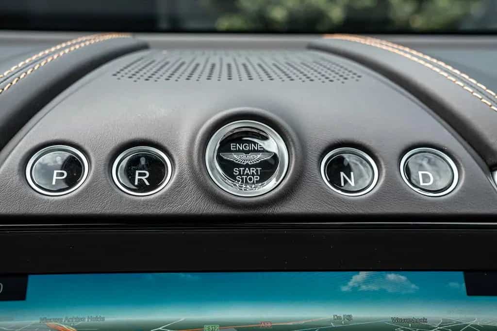 Aston Martin DBX 707 Ceramic Brakes | 23 Inch | 4x Vent.Seats 01/2023-photo-7