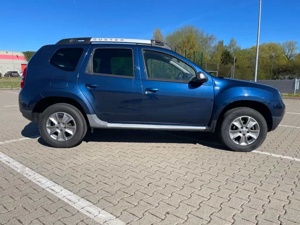 Dacia Duster I Celebration 4x2 09/2015-photo-3