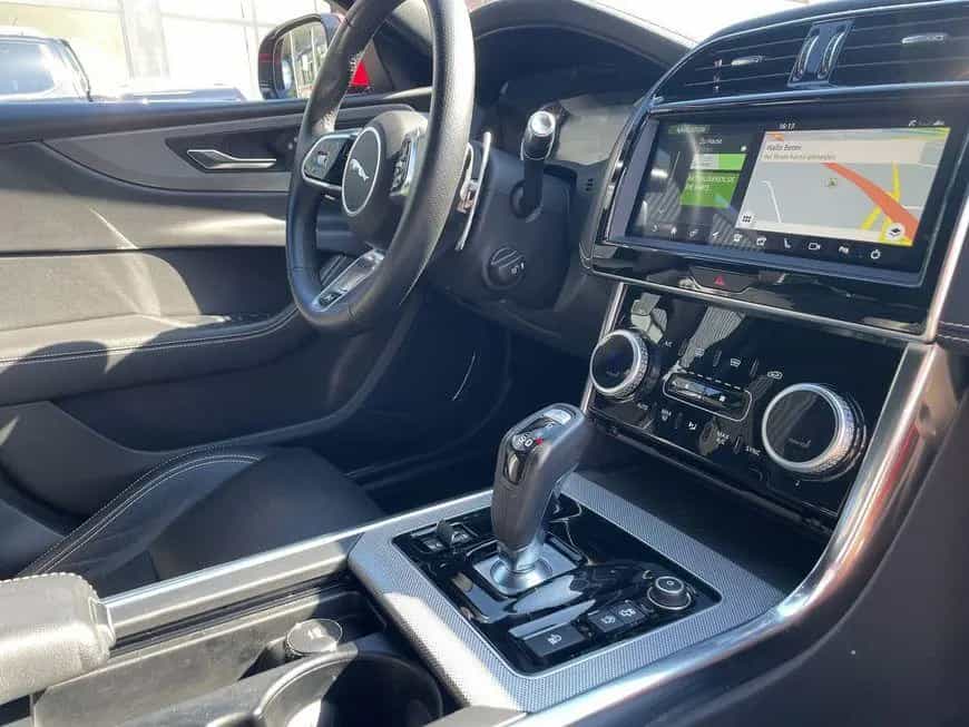 Jaguar XE D180 Aut. R-Dynamic S 06/2020-photo-25