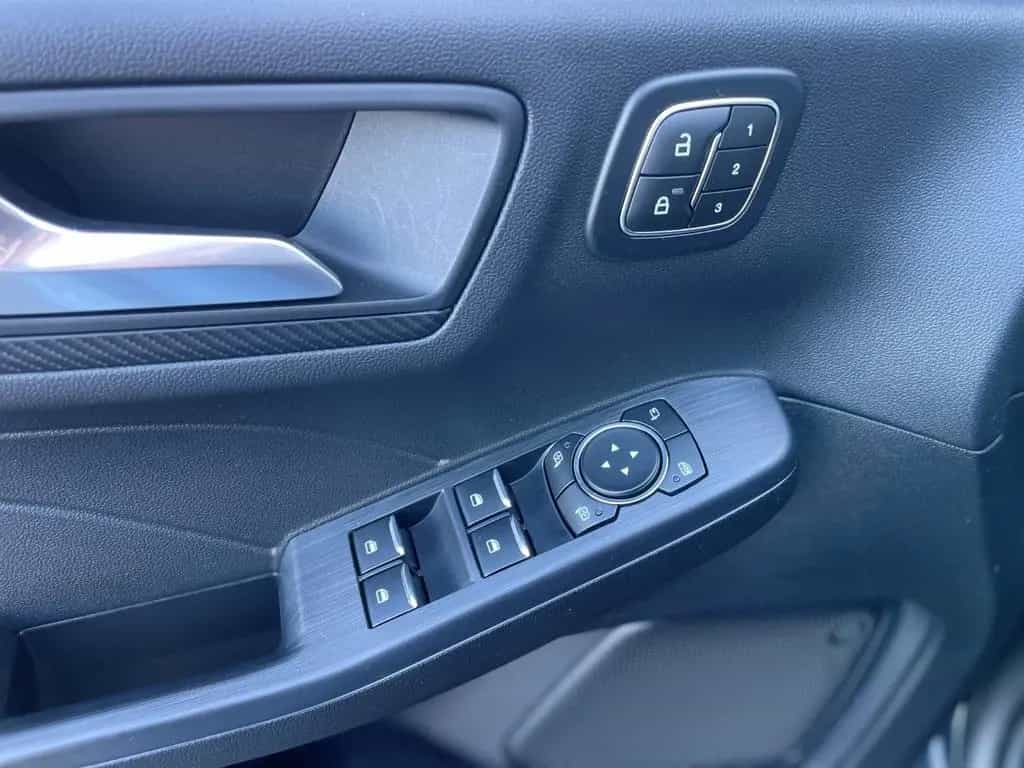 Ford Kuga ST-Line X Aut. *B&O*HuD*Pano*360*20Zoll* 06/2025-photo-27