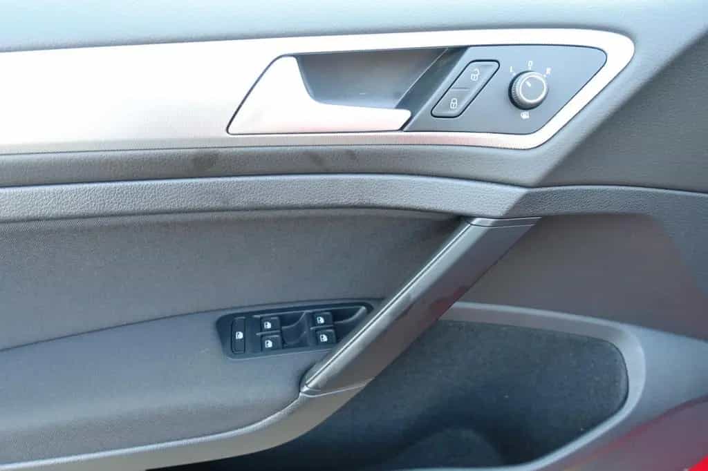 Volkswagen Golf VII Lim. Automatik 5-Türer | Einparkhilfe 12/2018-photo-10