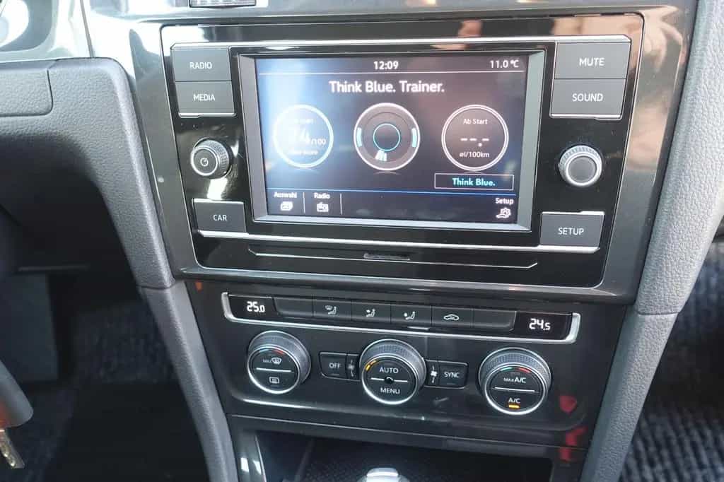 Volkswagen Golf VII Lim. Automatik 5-Türer | Einparkhilfe 12/2018-photo-15