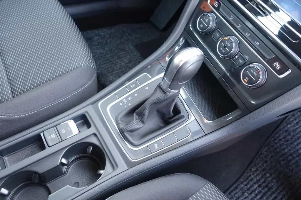 Volkswagen Golf VII Lim. Automatik 5-Türer | Einparkhilfe 12/2018-photo-16