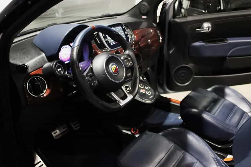 Abarth 695C RIVALE 175TH AUTOMATIK/AKRAPOVIC/BEATS/17" 03/2018-photo-1