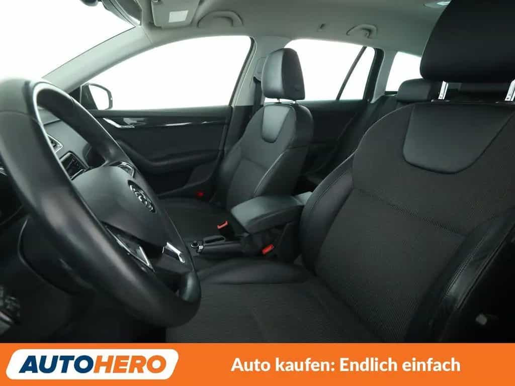Skoda Octavia 1.5 TSI ACT Style Aut.*CARPLAY*NAVI*PDC* 03/2019-photo-9