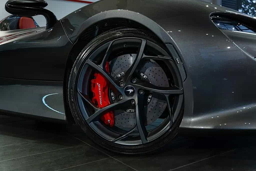 McLaren Elva SAMMLERFAHRZEUG 149 STÜCK 08/2024-photo-4