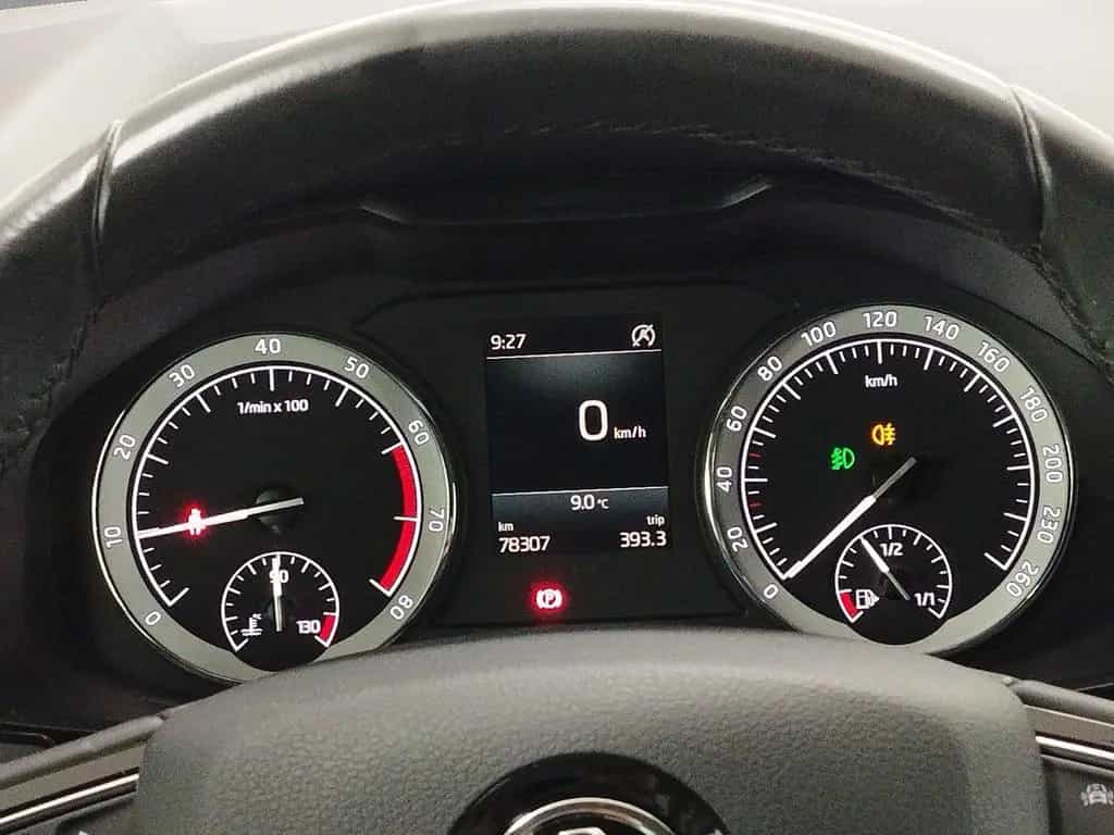 Skoda Karoq 1.5 TSI Style DynLicht*Fernlichtass. 06/2019-photo-10