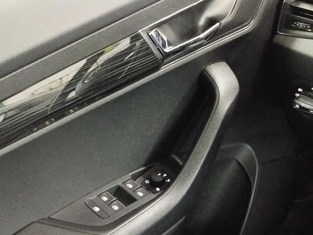 Skoda Karoq 1.5 TSI Style DynLicht*Fernlichtass. 06/2019-photo-11
