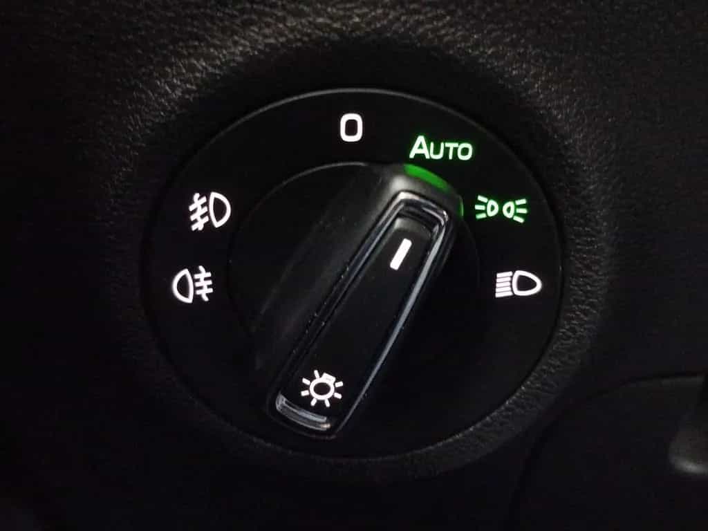Skoda Karoq 1.5 TSI Style DynLicht*Fernlichtass. 06/2019-photo-27