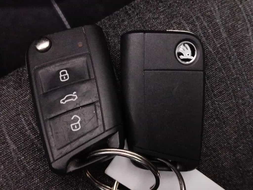 Skoda Karoq 1.5 TSI Style DynLicht*Fernlichtass. 06/2019-photo-28