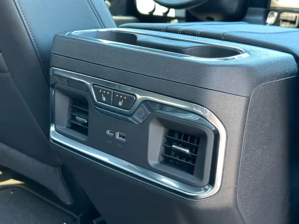 Chevrolet Silverado HIGH COUNTRY 2025 §44 48 MON.GARANTIE null-photo-18
