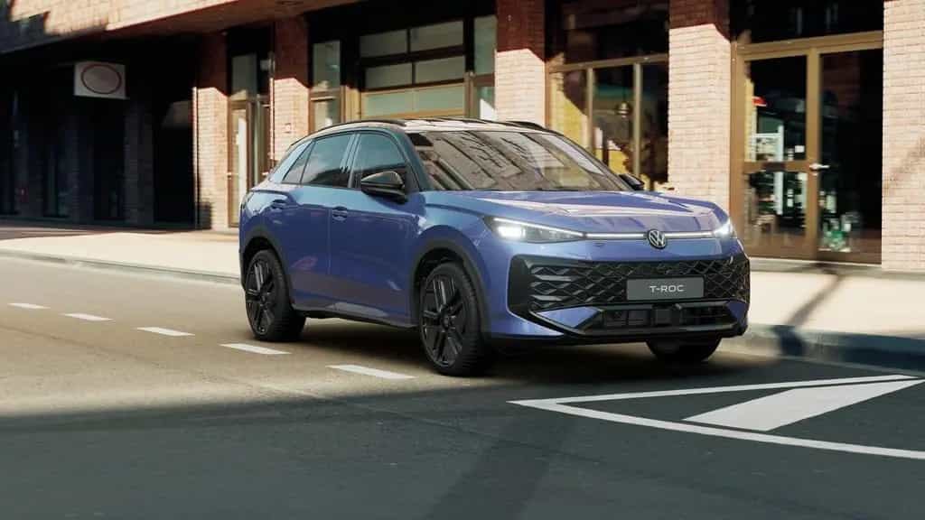 Volkswagen T-Roc R-Line 1.5 l eTSI OPF DSG 360 ACC AUT HUD null-photo-4