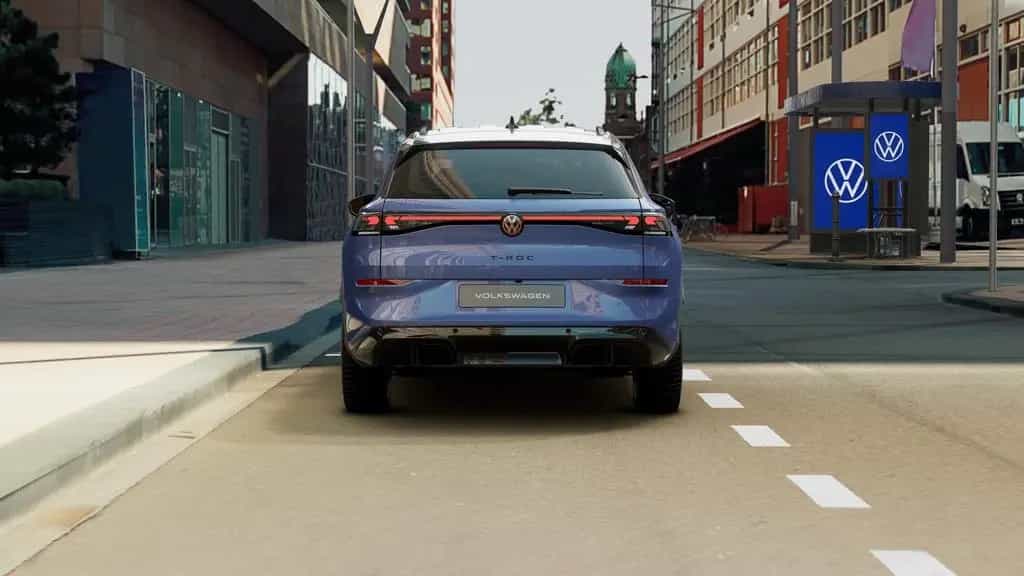 Volkswagen T-Roc R-Line 1.5 l eTSI OPF DSG 360 ACC AUT HUD null-photo-6