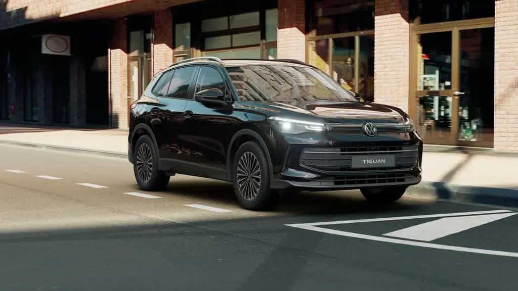 Volkswagen Tiguan ENERGY 1.5 l eTSI OPF DSG 360 ACC AHK AUT null-photo-4