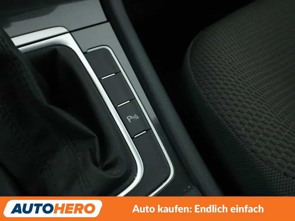 Volkswagen Golf VII 1.0 TSI Comfortline BMT Aut.*NAVI*ACC* 05/2017-photo-25