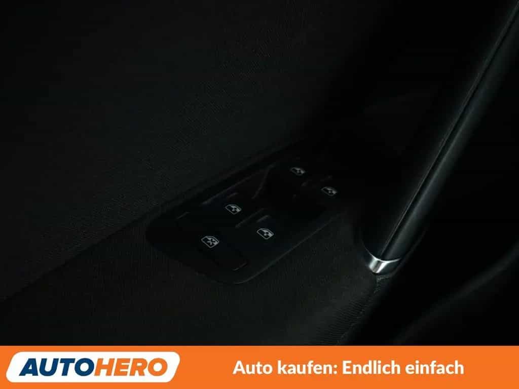 Volkswagen Golf VII 1.0 TSI Comfortline BMT Aut.*NAVI*ACC* 05/2017-photo-26