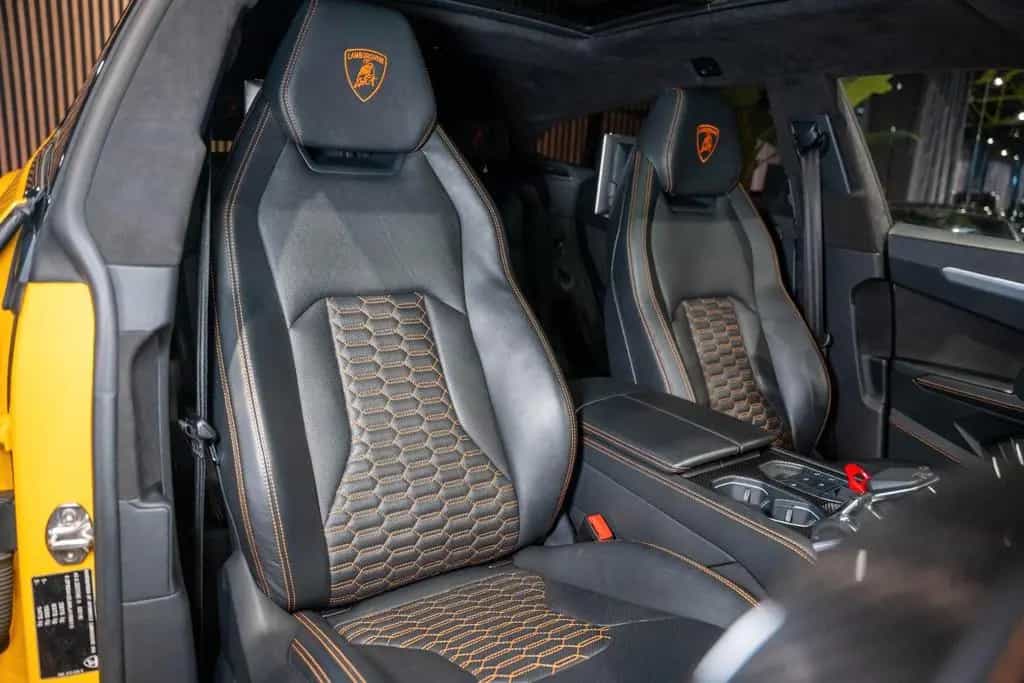 Lamborghini Urus 4.0 V8 B&O|MATRIX|CARBON 11/2020-photo-22