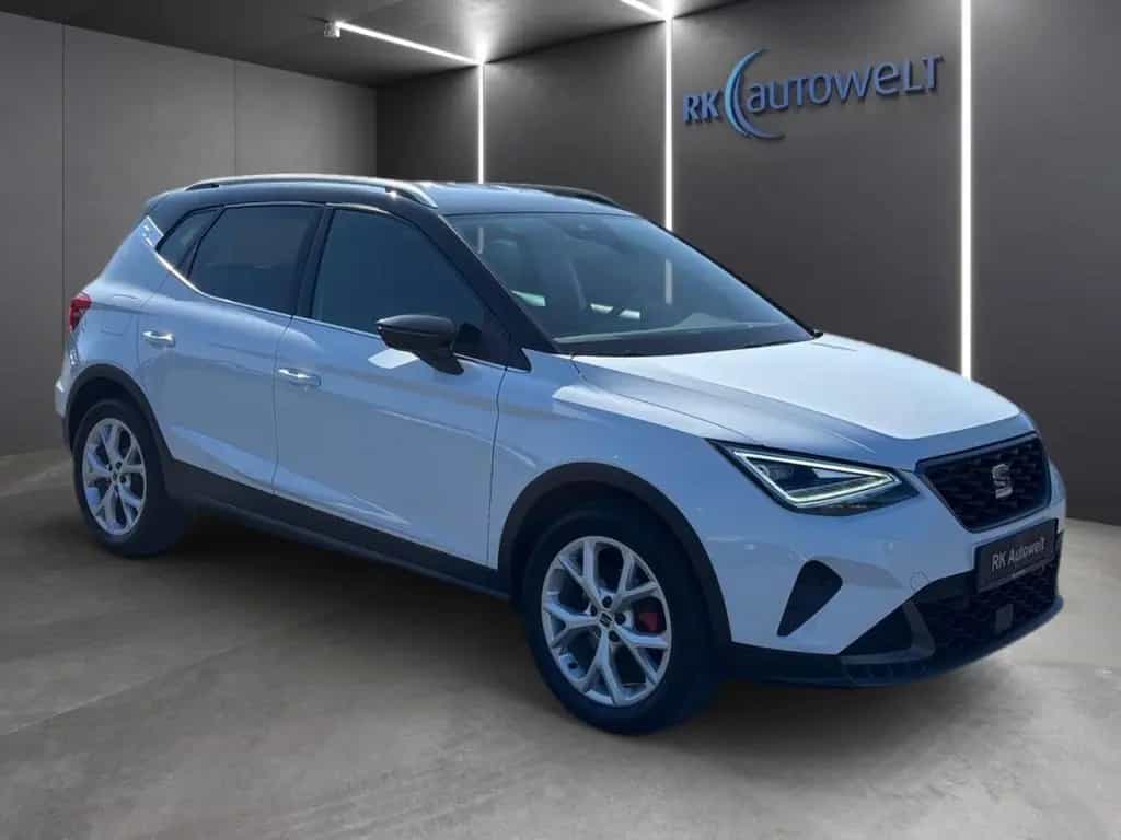 Seat Arona FR 1.5 TSI LED Navi Kamera FullLink 04/2023-photo-1