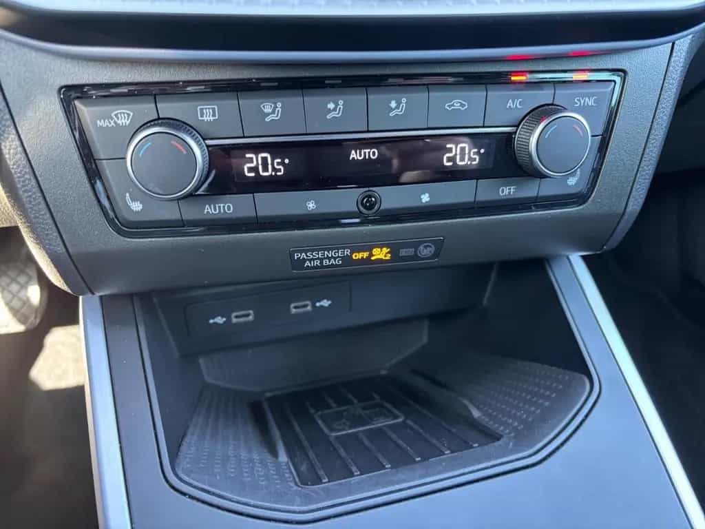Seat Arona FR 1.5 TSI LED Navi Kamera FullLink 04/2023-photo-23