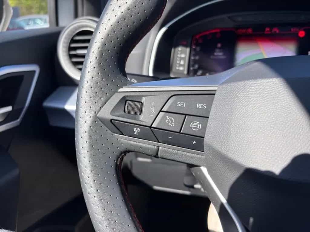 Seat Arona FR 1.5 TSI LED Navi Kamera FullLink 04/2023-photo-28
