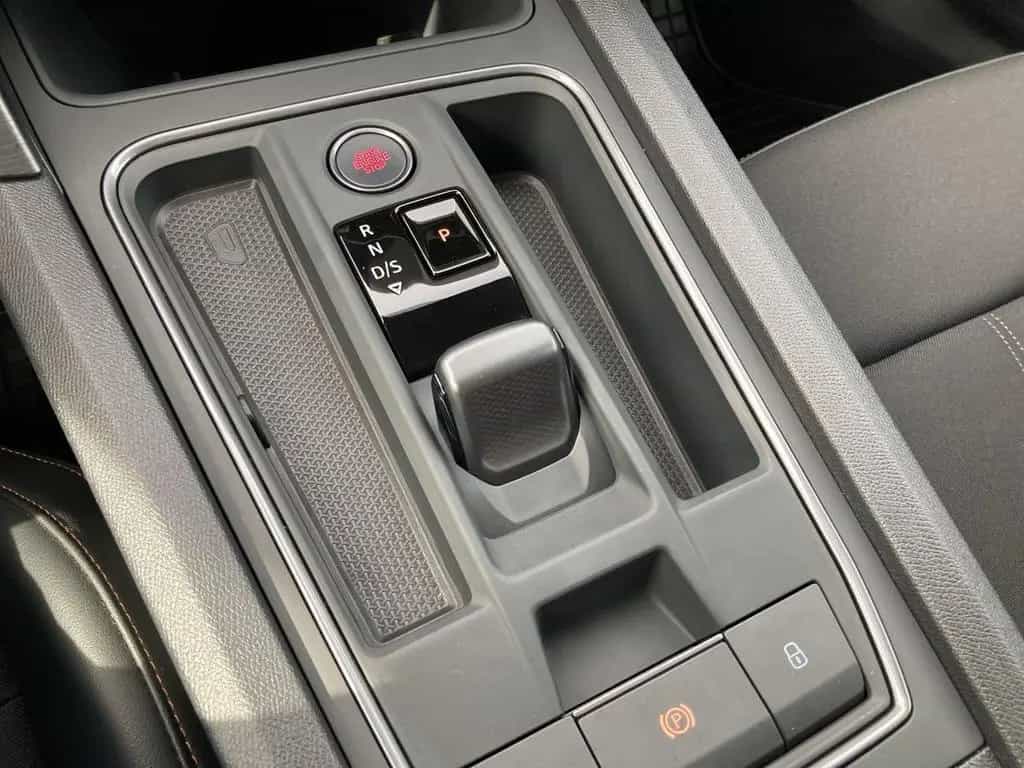 Cupra Leon Sportstourer VZ 2.0 TSI DSG SHZ+PDC+KLIMA 04/2023-photo-18