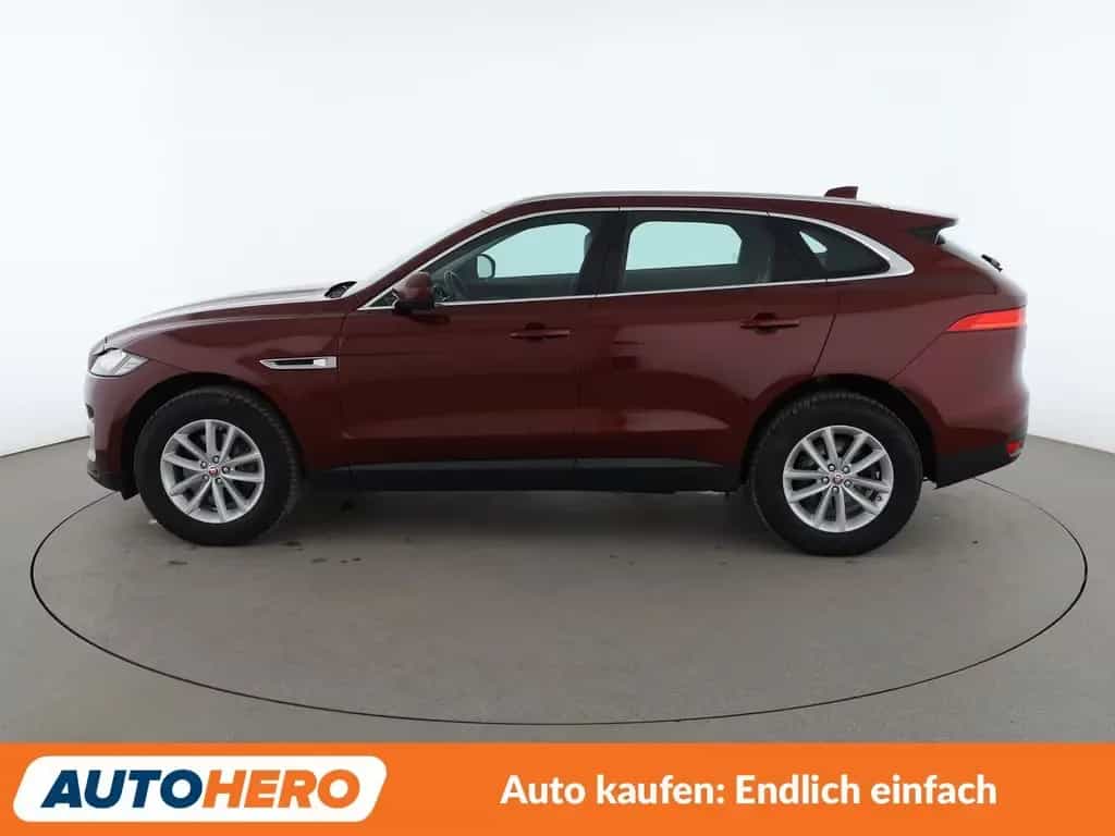 Jaguar F-Pace 30d Portfolio AWD Aut.*NAV*TEMP*360CAM* 09/2016-photo-2