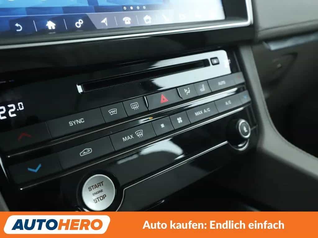 Jaguar F-Pace 30d Portfolio AWD Aut.*NAV*TEMP*360CAM* 09/2016-photo-22