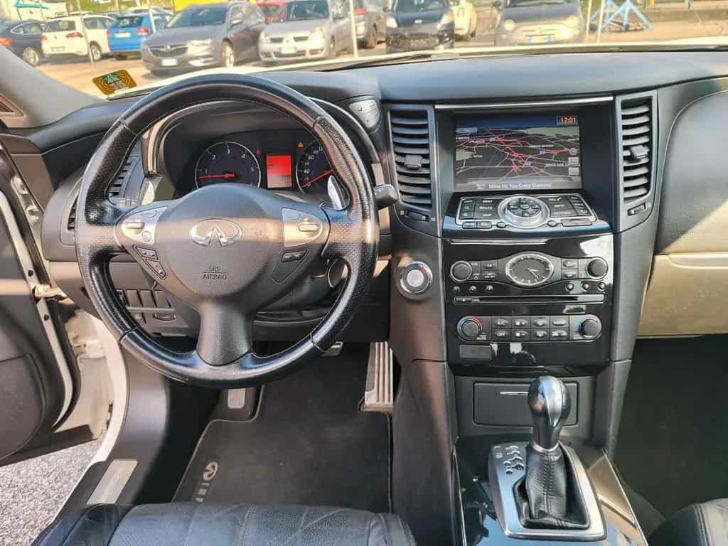 Infiniti FX FX30d S Premium 06/2010-photo-10