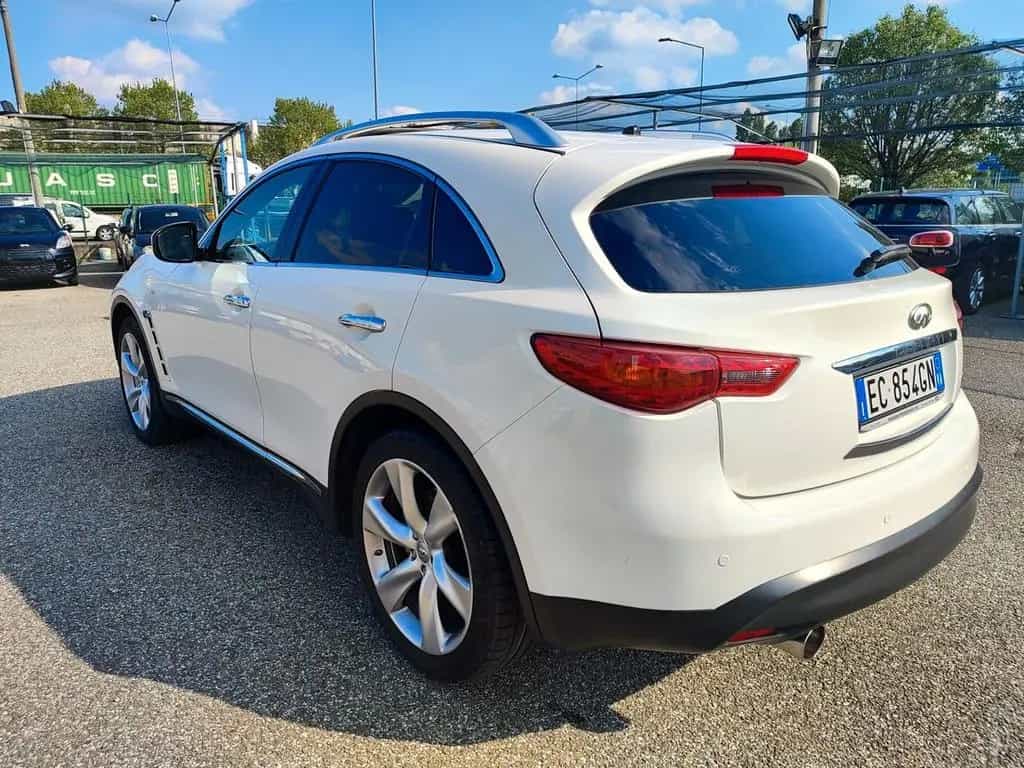 Infiniti FX FX30d S Premium 06/2010-photo-3