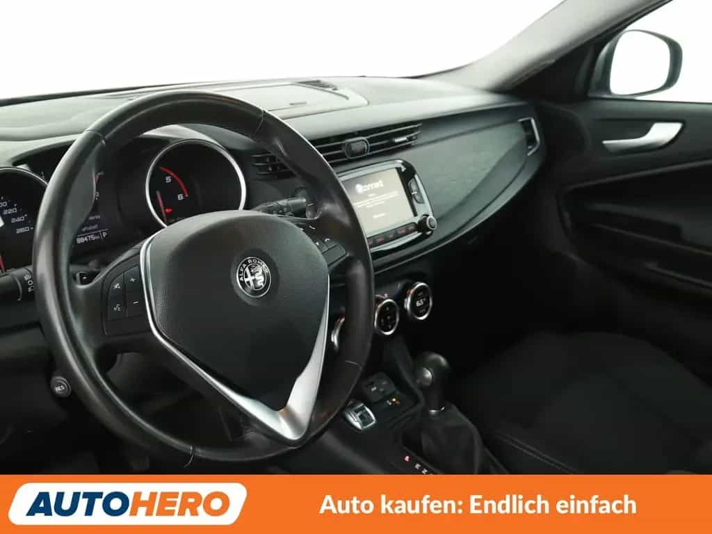 Alfa Romeo Giulietta 2.0 JTDM Super Aut.*NAVI*TEMPO*PDC*SHZ 03/2017-photo-10