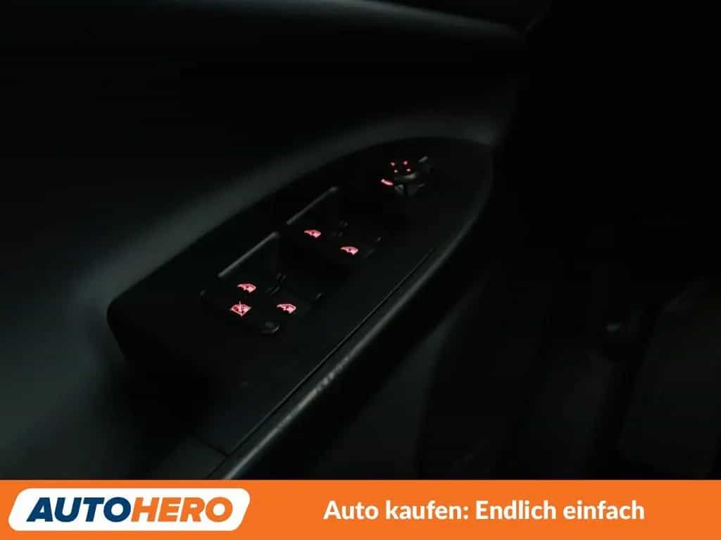 Alfa Romeo Giulietta 2.0 JTDM Super Aut.*NAVI*TEMPO*PDC*SHZ 03/2017-photo-27