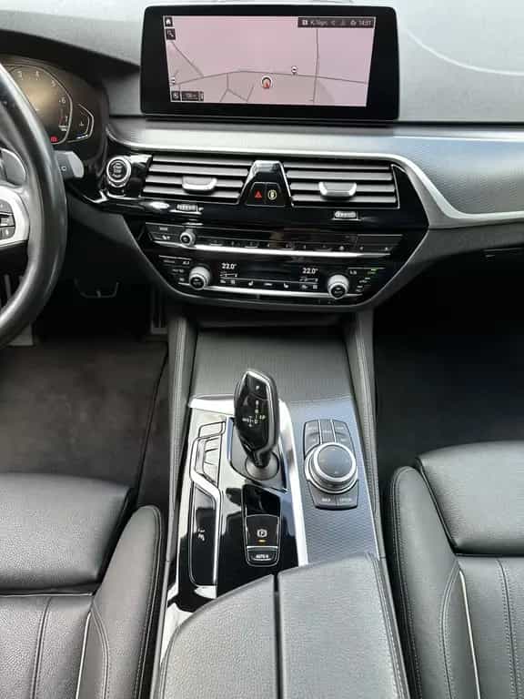 BMW 5 Series i Touring xDrive M-Sport NAV+LED+HEAD-UP+KAM 11/2020-photo-11