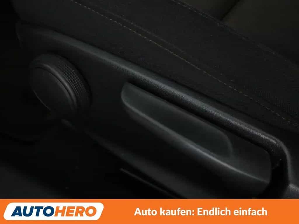 Mazda 3 2.0 Skyactiv-X Selection *NAVI*LED*ACC*PDC*SHZ 10/2019-photo-28