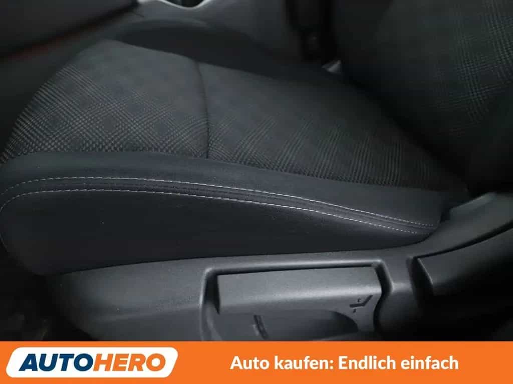 Nissan Qashqai 1.2 N-Connecta Aut*NAVI*TEMPO*CAM*PDC* 06/2016-photo-23