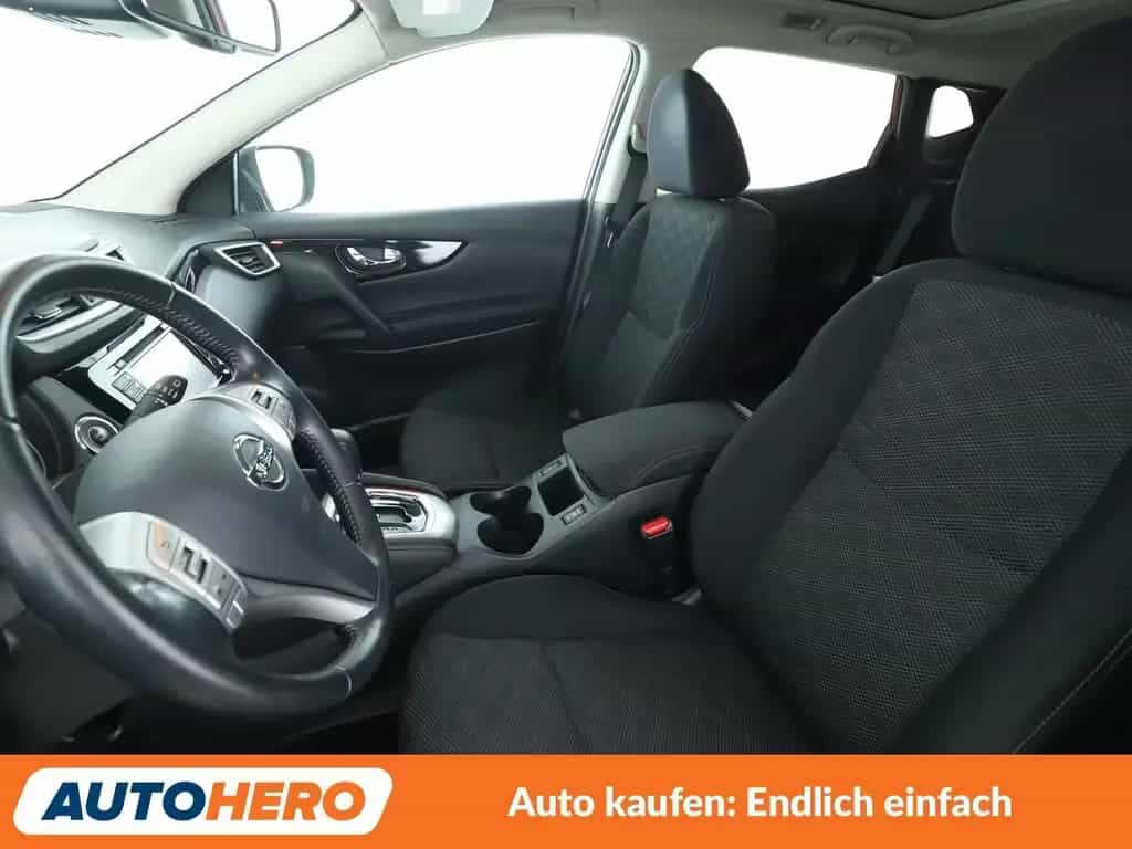 Nissan Qashqai 1.2 N-Connecta Aut*NAVI*TEMPO*CAM*PDC* 06/2016-photo-9