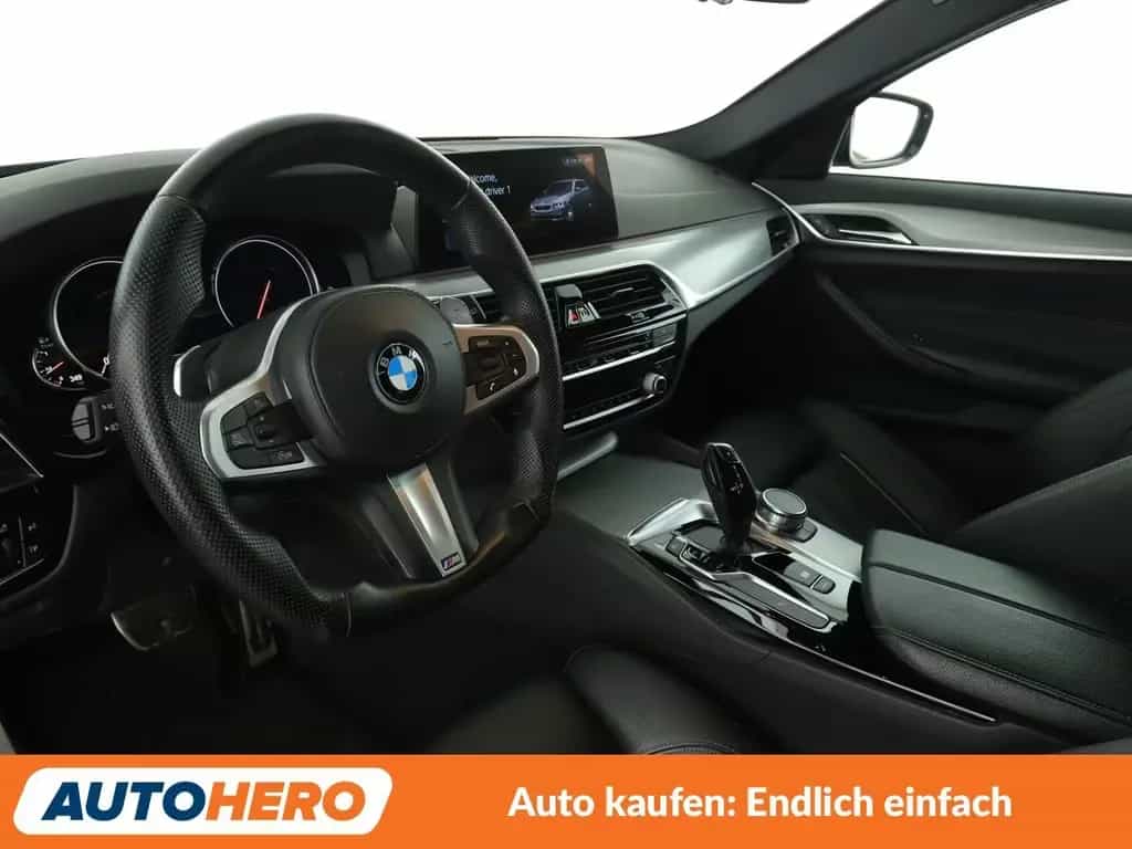 BMW 5 Series 520d xDrive M Sport Aut.*NAVI*LED*HUD*TEMPO* 03/2018-photo-10