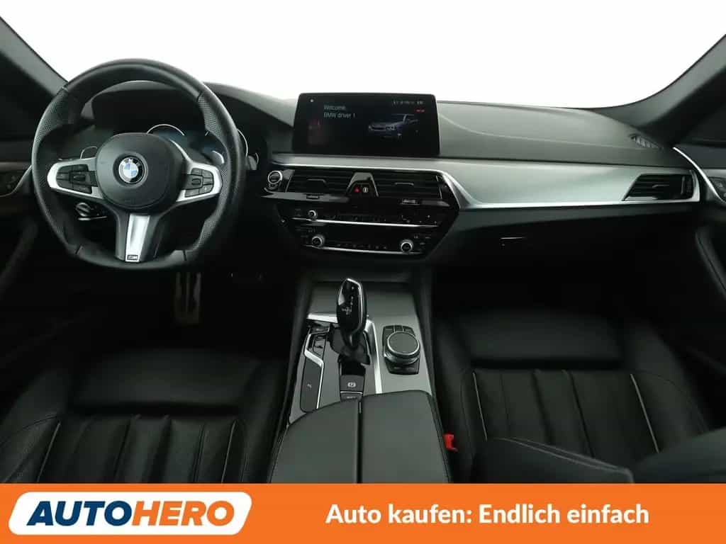 BMW 5 Series 520d xDrive M Sport Aut.*NAVI*LED*HUD*TEMPO* 03/2018-photo-11