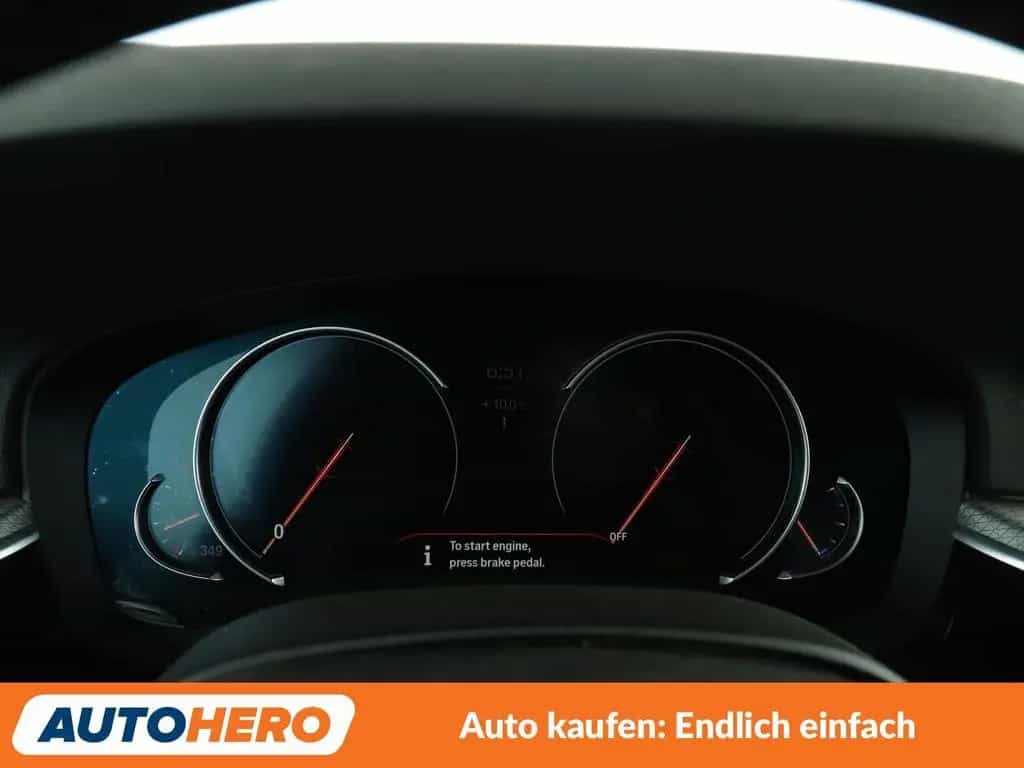 BMW 5 Series 520d xDrive M Sport Aut.*NAVI*LED*HUD*TEMPO* 03/2018-photo-19