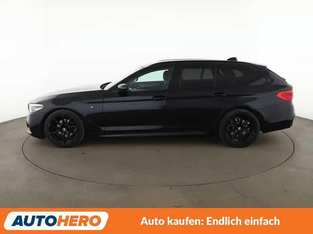 BMW 5 Series 520d xDrive M Sport Aut.*NAVI*LED*HUD*TEMPO* 03/2018-photo-2