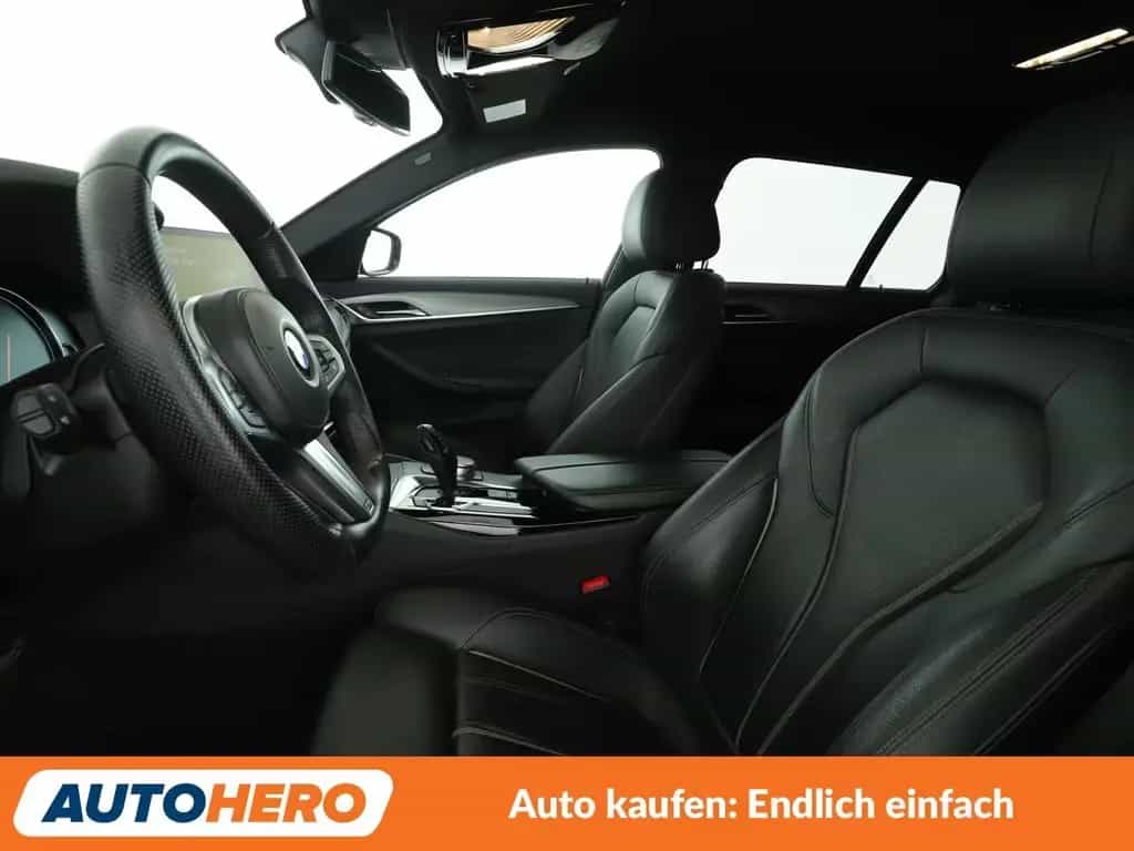BMW 5 Series 520d xDrive M Sport Aut.*NAVI*LED*HUD*TEMPO* 03/2018-photo-9