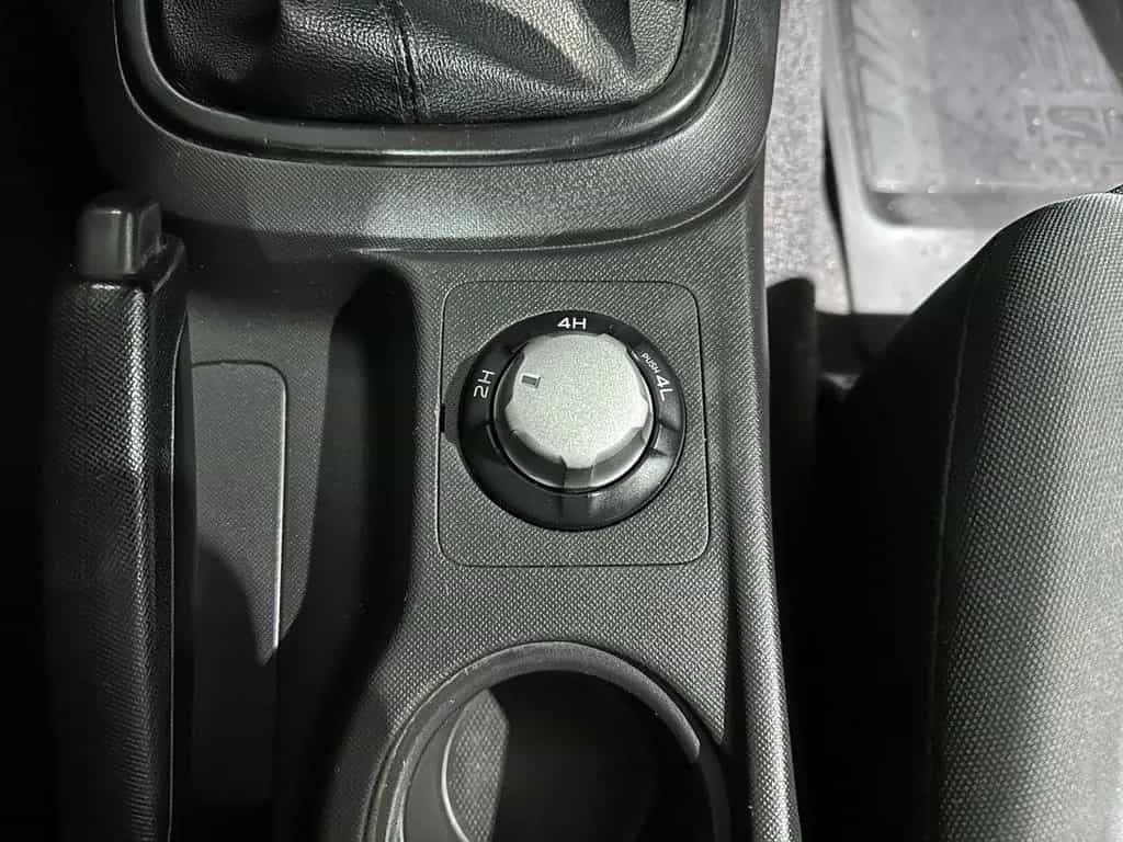 Isuzu D-Max 2.5 SPACECAB 4WD 3SEITEN-KIPPER AC AHK3,5T 12/2015-photo-24